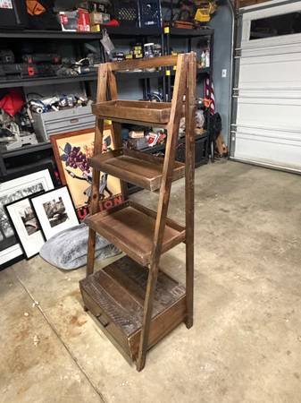 Shelving unit 1