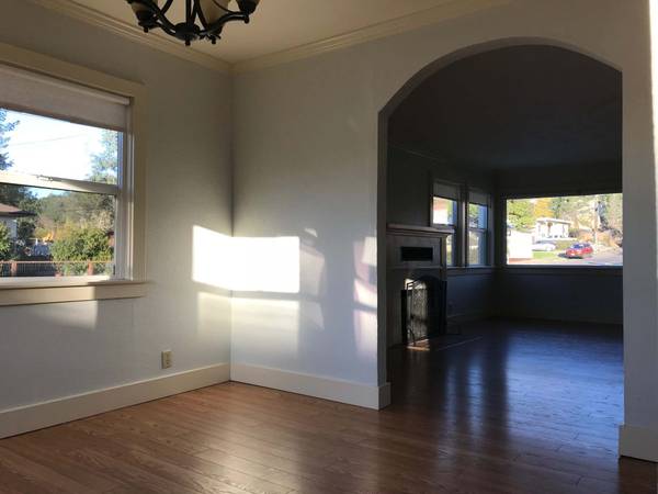 $649,000 / 2br - 1247ft2 - Charming  2 bed/1ba home w/garage & large yard, poss. seller financing (santa rosa)63880135042435122