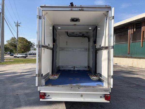 2022 Ford TRANSIT T350 - Photo 12