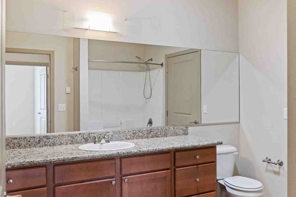 $1,895 / 2 habitaciones - 930 pies cuadrados - 2 habitaciones y 1 baño con cochera. Solicitudes GRATIS, ¡solicite HOY MISMO!!! (Wenatchee)63861315925249122
