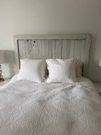 Free Queen bedframe 1