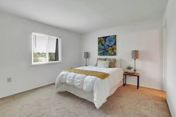 $742 / 2br - Located in Harrisburg (Harrisburg, PA)64009994873858120