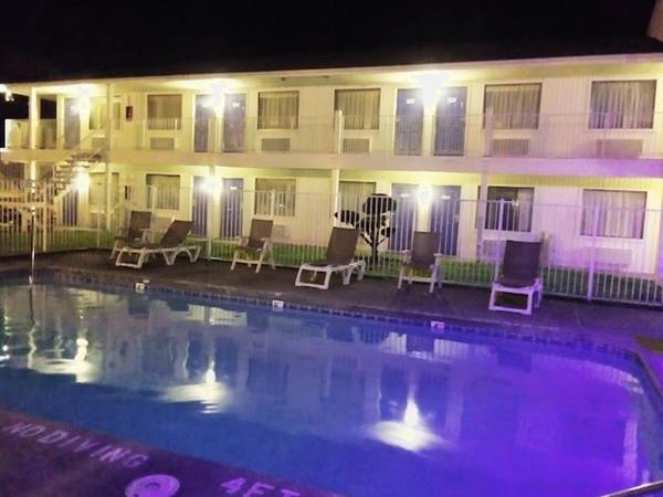 $500 / 1br - AFFORDABLE WEEKLY RATE >> Microwave, Kids Stay Free, English & Spanish (Seattle South)64031137502594124