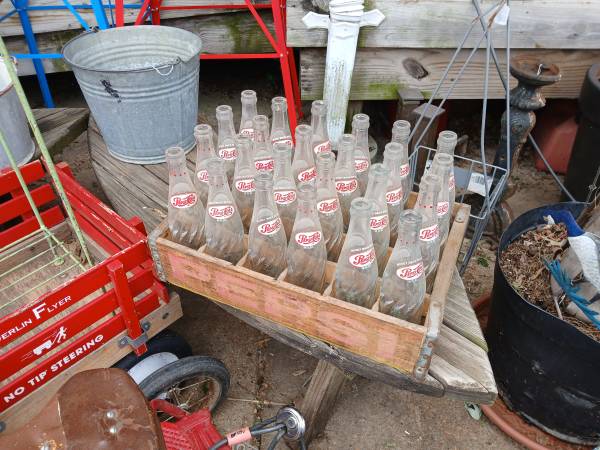 wooden pepsi soda case w/ 24 glass cola bottles 1