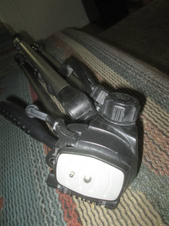 tripod - $19 (anchorage)63470287762561121