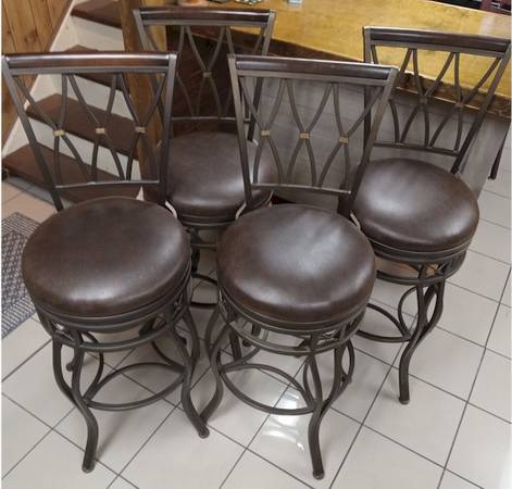 4 Leather  Swivel Bar Stools 1