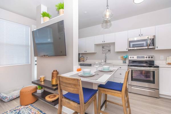 $1,761 / 1br - 809ft2 - Vida flexible con acabados modernos en un barrio accesible a pie 😊 (9425 Twenty Mile Rd, Parker, CO)63679424100225120