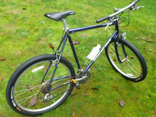 TOPANGA DIAMONDBACK BICYCLE 1