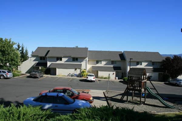 $1 / 2br - 850ft2 - LOW INCOME ***TWO BEDROOM TOWNHOUSES WILL BE AVAILABLE SOON!*** (MOSCOW)63980820786051124