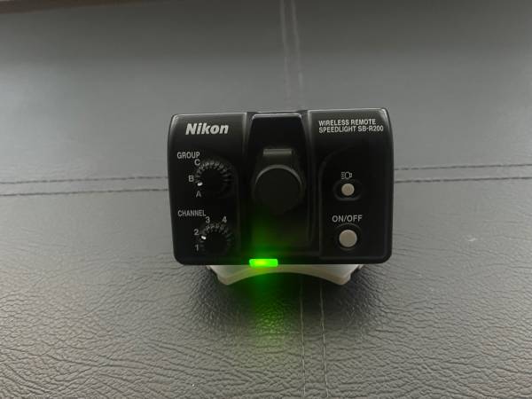 Nikon Wireless Remote Camera Speedlight Model SB-R200 1