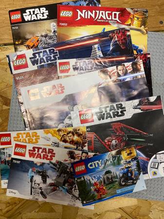 Assorted LEGO’s. baseplate and booklrts - $200 (healdsburg / windsor)63471457198595122