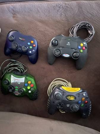 Assorted Xbox Controllers *TESTED and WORKING - $10 (Ramona)63470810174977120