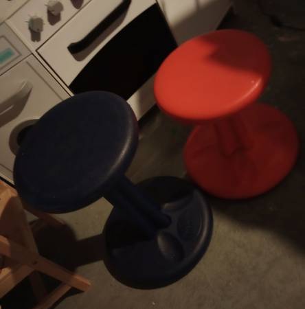 Wobble stools 1