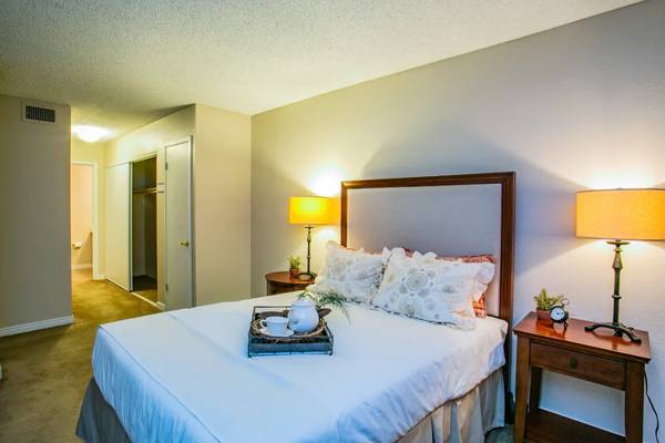 $1,069 / 3br - 986ft2 - $700.00 Off Your Move IN!! (Laughlin)63618564133377124