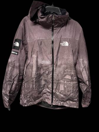 Supreme x the North Face 2008 City Skyline Jacket 1
