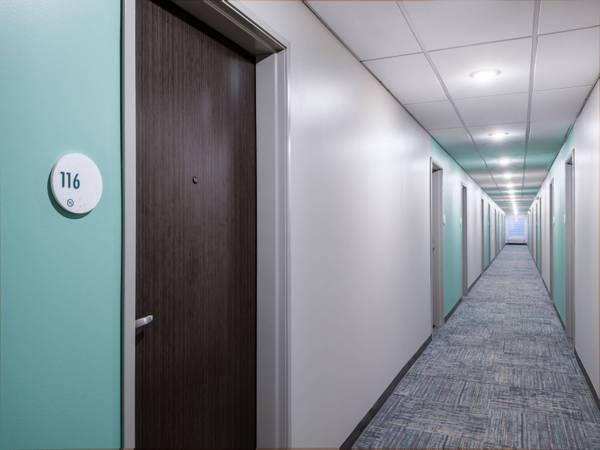 $399 / 1br - 100% Smoke-Free Hotel, Digital Room Key, Accessible Van Self-Park (490 W Blackstock Rd, Spartanburg, SC)63661238882561120