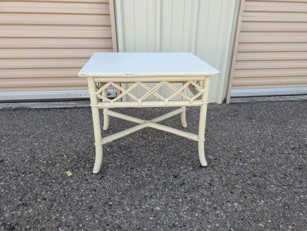 Side type table 1
