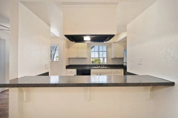 $3,195 / 2br - 950ft2 - The Best In Coastal Living!  Look and Lease Today! (Carlsbad Village)64037388723587120