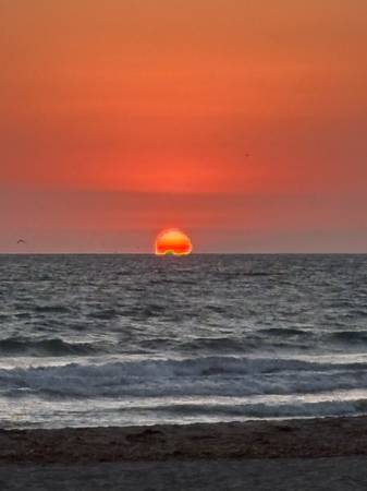 $500 Ventura, Large Room Studio w/ Private entrance on the Beach, Hot Tub (Ventura/Pierpont)63800327813761120