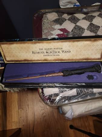 HARRY POTTER REMOTE MAGIC WAND 1