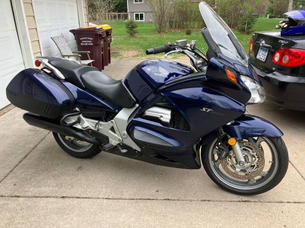 2004 Honda ST 1300