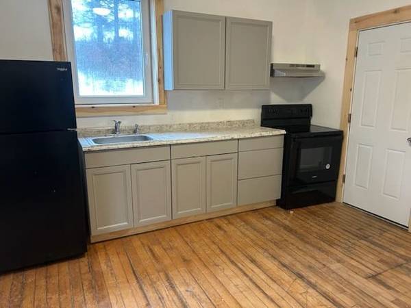 $1,050 / 1br - 364 S Main Hardwick $1050/Month - Avail 9/1/2563992935173890121