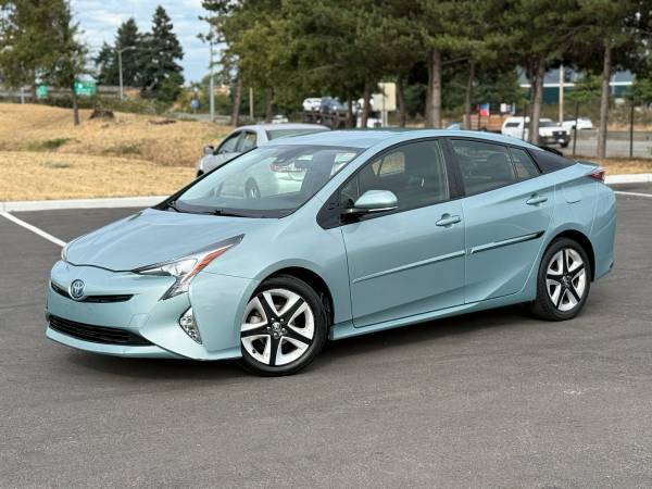 2016 Toyota Prius - $11,900 (Lakewood)63472440325377120