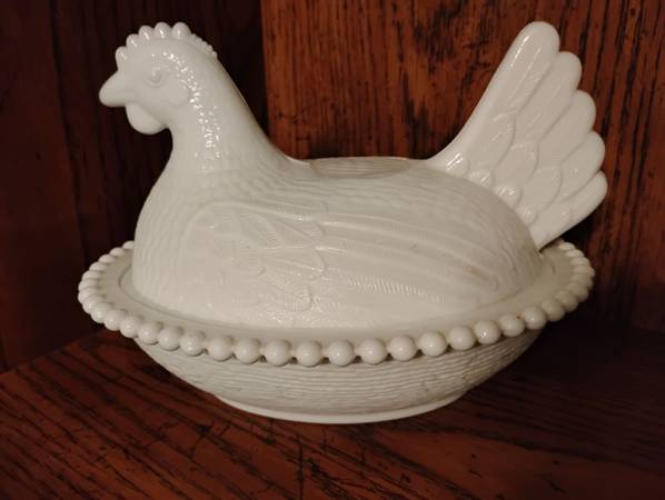 Milk Glass Nesting Hen Candy Dish 1