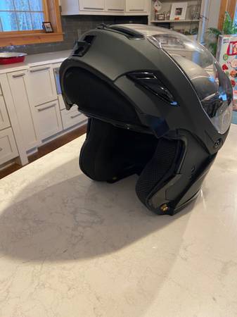 G MAX MODULAR SNOWMOBILE HELMET 1