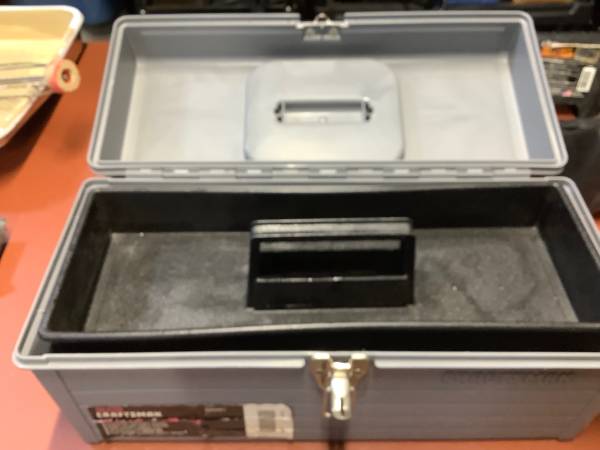 Caja de herramientas Craftsman - $10 (Aeropuerto)63471406734467121