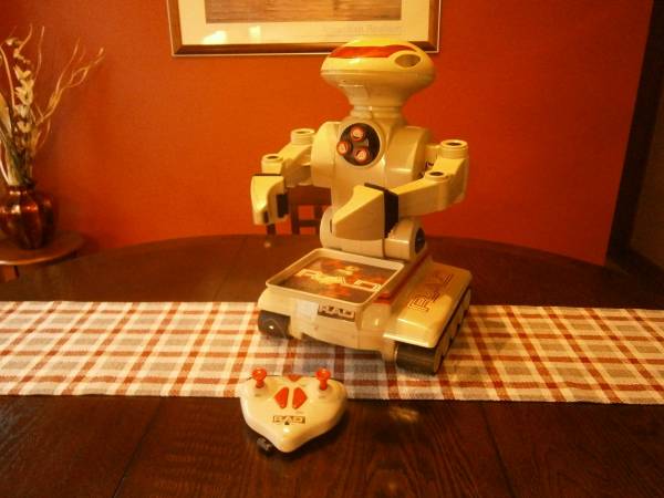 R.A.D. 1.0 ... remote control robot ... Untested 1