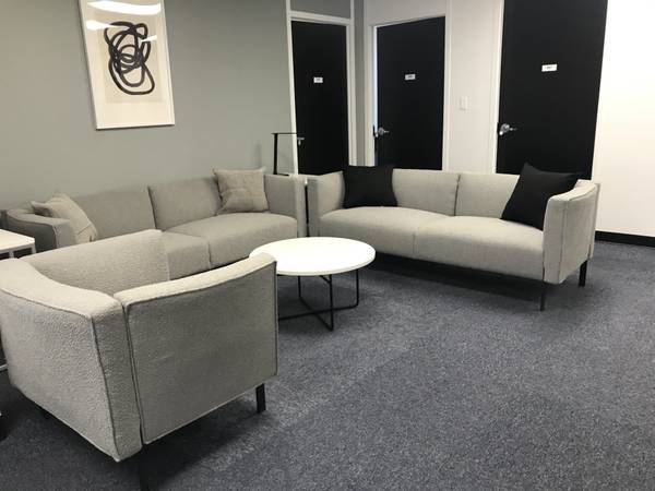 $135 Creative Team Workspace – Natural Light & Open Layout! (West Des Moines)64163338530562121