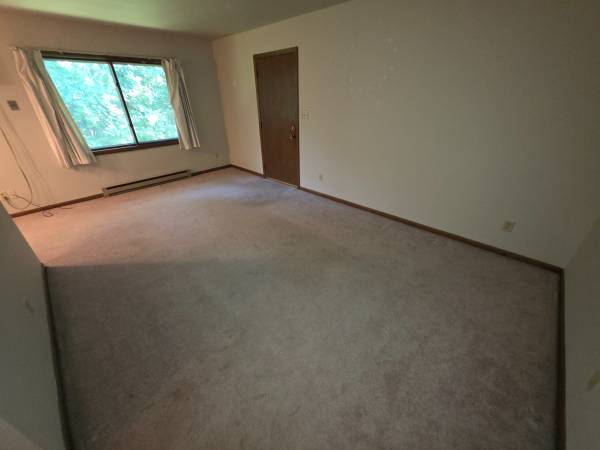 $815 / 1br - $815| 1BD 1BA| 2552 Spooner Ave #203| Available Now! (Altoona)63845958565251123