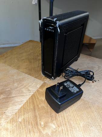 ARRIS SURFboard SBG10 DOCSIS 3.0 Cable Modem - $60.00 OBO: NO TRADES!! - $6063471310970113120