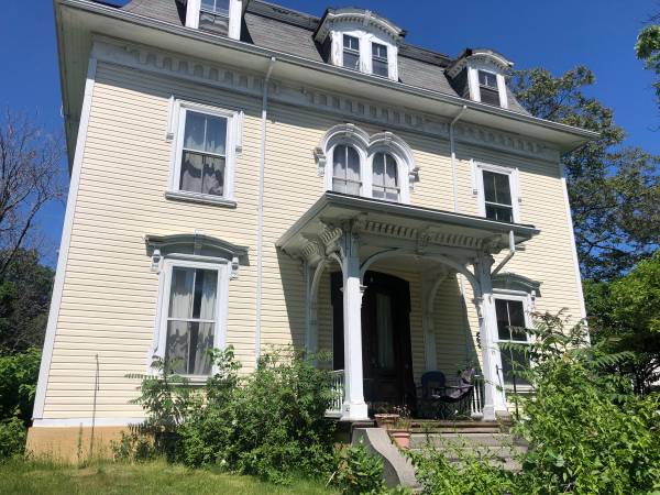 $980 / 8br - 170ft2 - 2 Rooms in Chill, Affordable Household — Util included! (Roxbury)63863135895683120