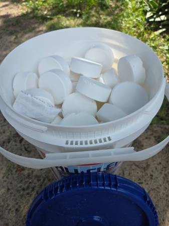 50 pound bucket of chlorine tabs 1