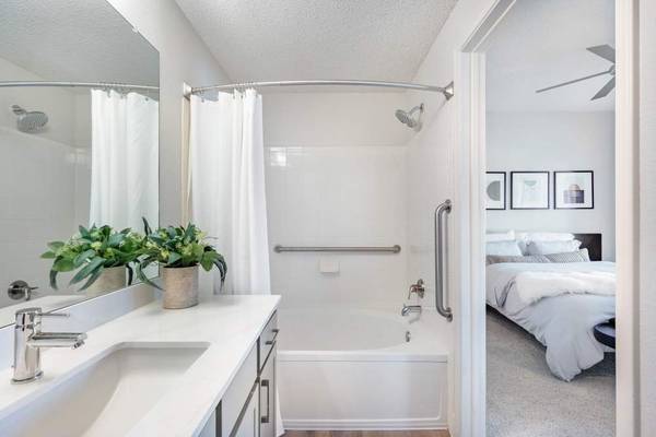 $1,448 / 1br - 725ft2 - Fireplace, 24-Hour Fitness Center, Resident Clubhouse (7610 E Caley Ave, Centennial, CO)63973360104195122