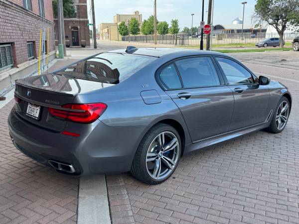 2018 BMW M760i xDrive AWD 4dr Sedan. ¡601HP V-12! SIN ACCIDENTES! 2 PROPIETARIOS - $29,995 (WICHITA KS)63612053367939124