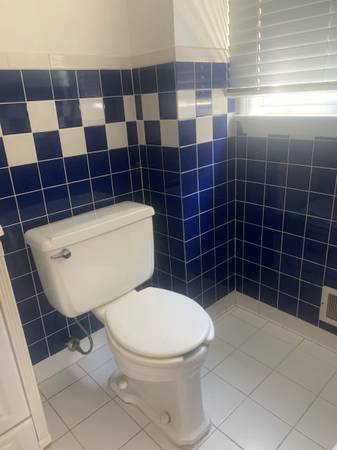 $850 Nice unfurnished room for rent on t2 bus line. private bath (Potomac)64040195754499120