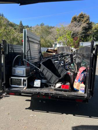 JUNK TRASH FURNITURE APPLIANCES REMOVAL HAUL AWAY 1