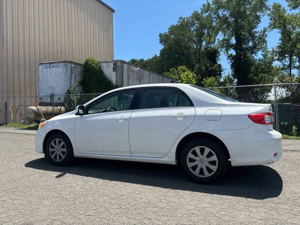 (SIN COMISIÓN DLR) Toyota Corolla LE 2011 (Financiamos) - $5,700 (CARMEL NY LLAME AL 203 231 1817)63436936610945122