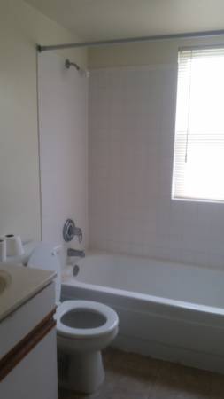 $1,324 / 3br - 1200ft2 - Lease Today, Bottom Floor Location, Pet Friendly! (DeKalb)63981978705667121