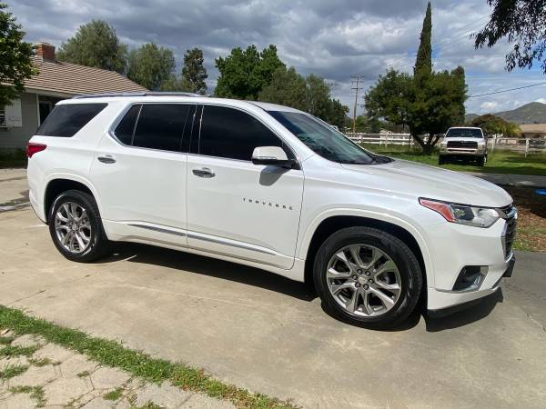 2019 Traverse Premier AWD 1
