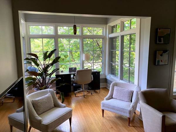 $4,100 / 3br - 1500ft2 - ¡Hermoso en Logan Square! ¡Mucha personalidad! ¡Cocina completamente nueva! (Logan Square)63898859560707120