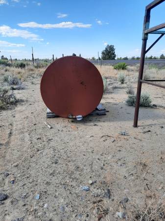Fuel tank. With stand 1