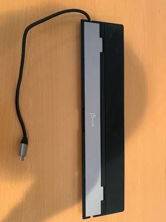 j5create USB-C Triple-Display Docking Station JCD543 1