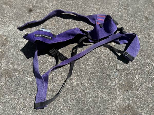 Black diamond climbing harness 1