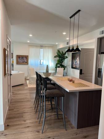 HIGHEND  COMPLEX PRIVATE BEDROOM WITH PRIVATE BATHROOM 1