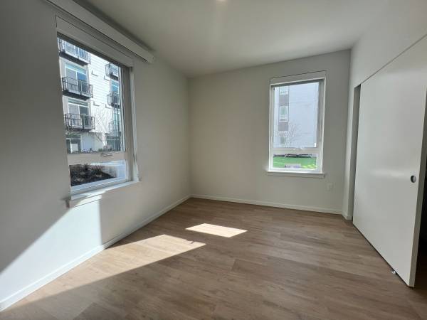 $3,423 / 2br - 1133ft2 - Modern 2 bedroom apartment in great neighborhood (Redmond)63874307211907122