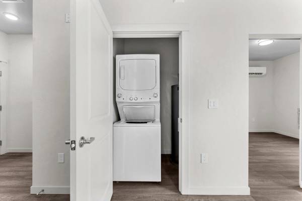 $1,495 / 1br - 574ft2 - Limited Time! Brand New 1 BR/1 BR w/ High-End Finishes (Downtown Meridian)63794970358019124